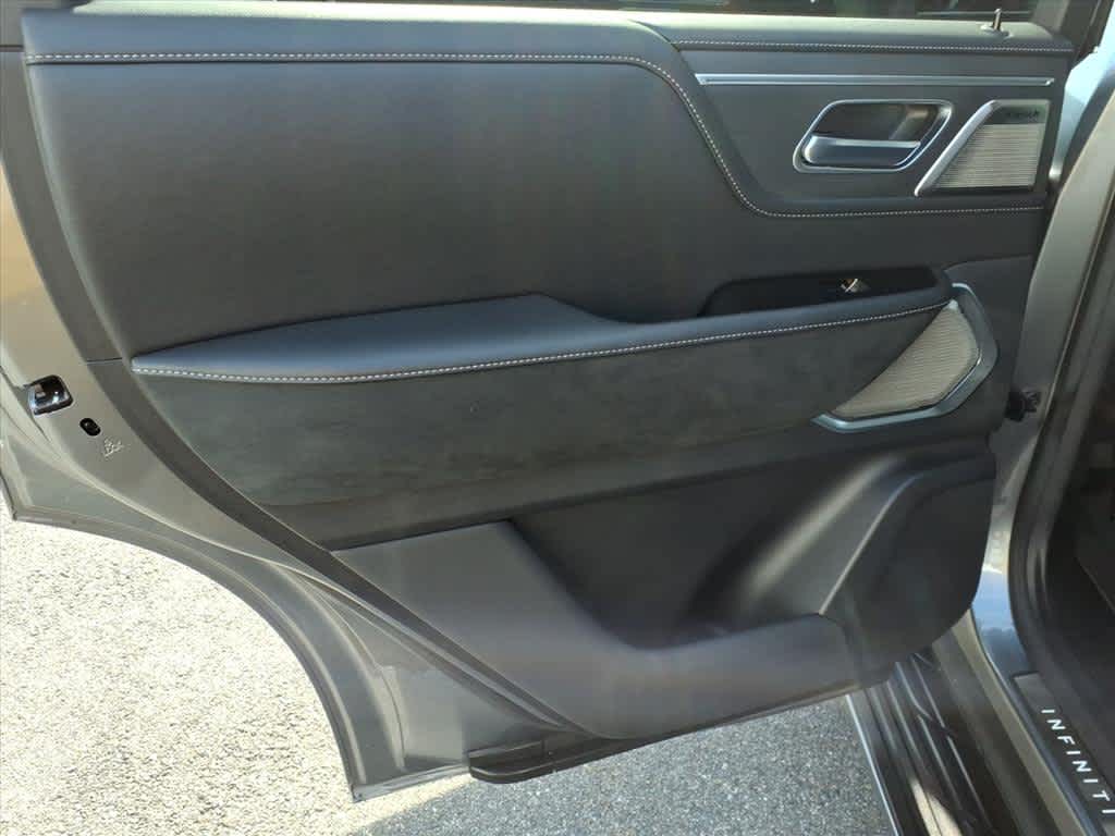 2025 Infiniti QX80 Sensory photo 11
