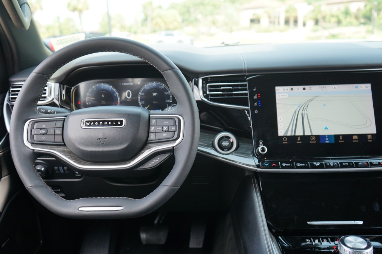 2022 Jeep Wagoneer Series II photo 30