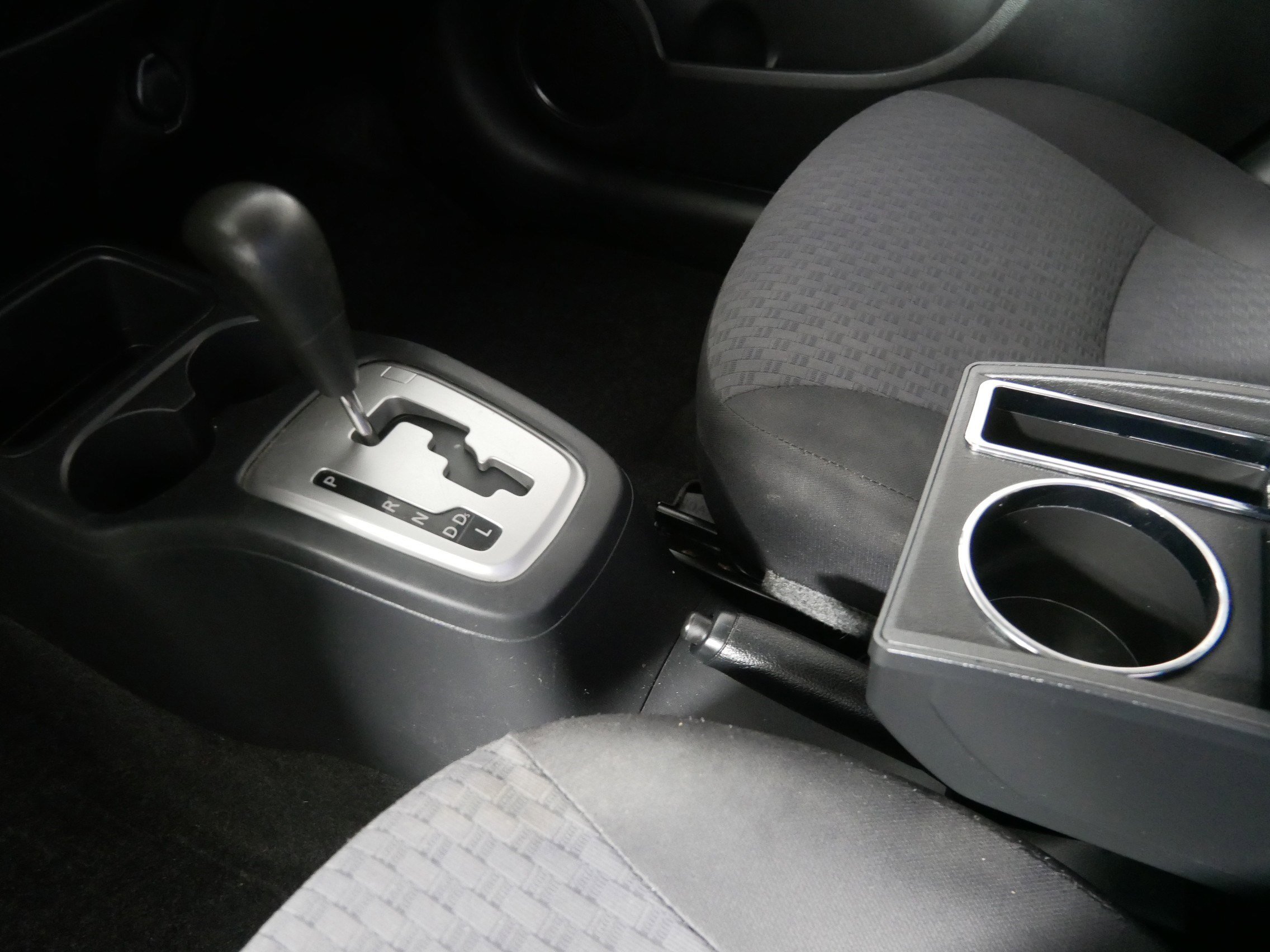 2017 Mitsubishi Mirage ES photo 24
