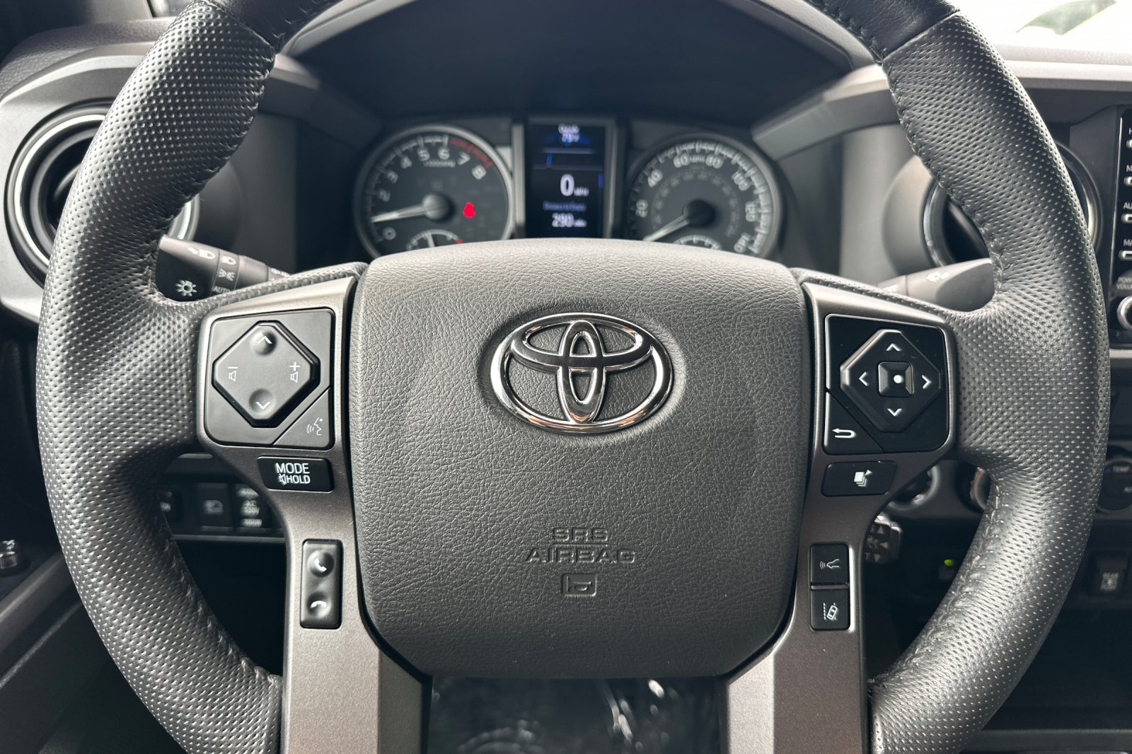 2023 Toyota Tacoma TRD Off-Road photo 21