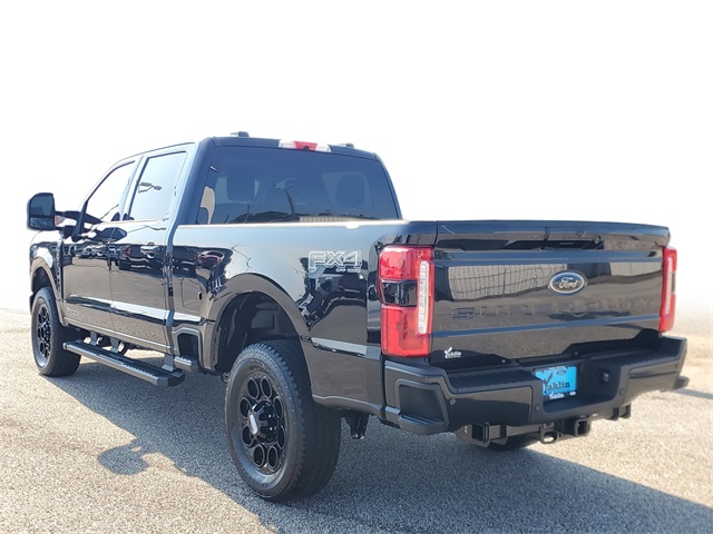 2025 Ford F-250 Lariat photo 3