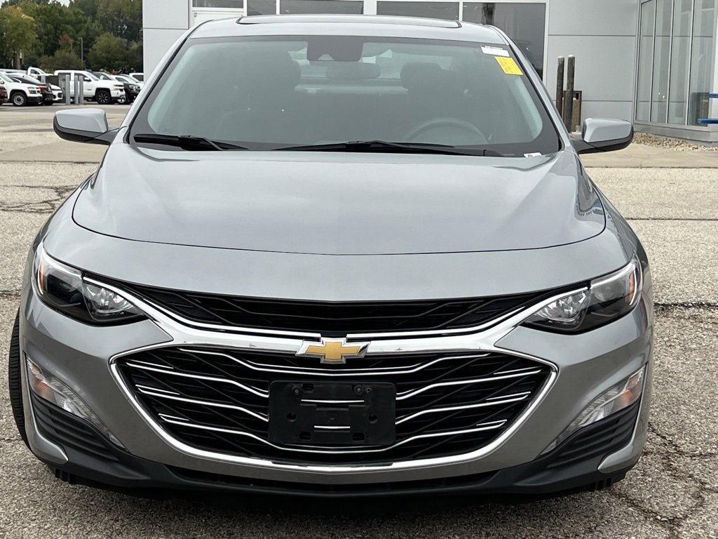 2023 Chevrolet Malibu 1LT photo 2
