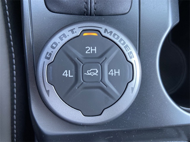 2025 Ford Bronco Outer Banks photo 18