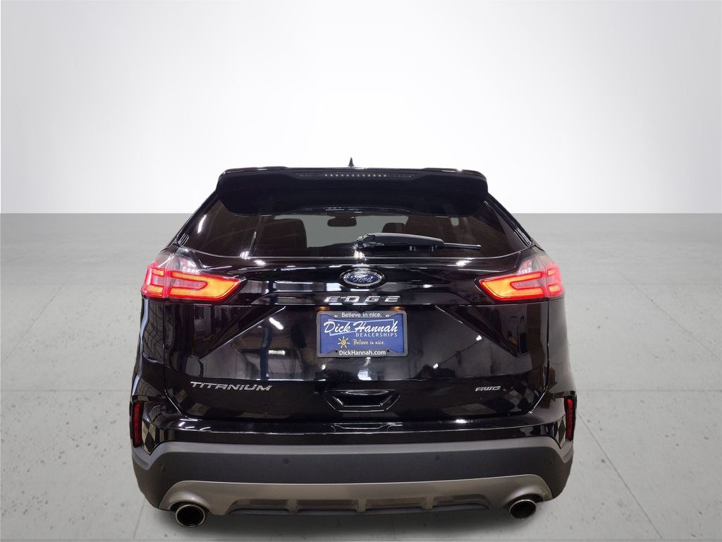 2022 Ford Edge Titanium photo 11