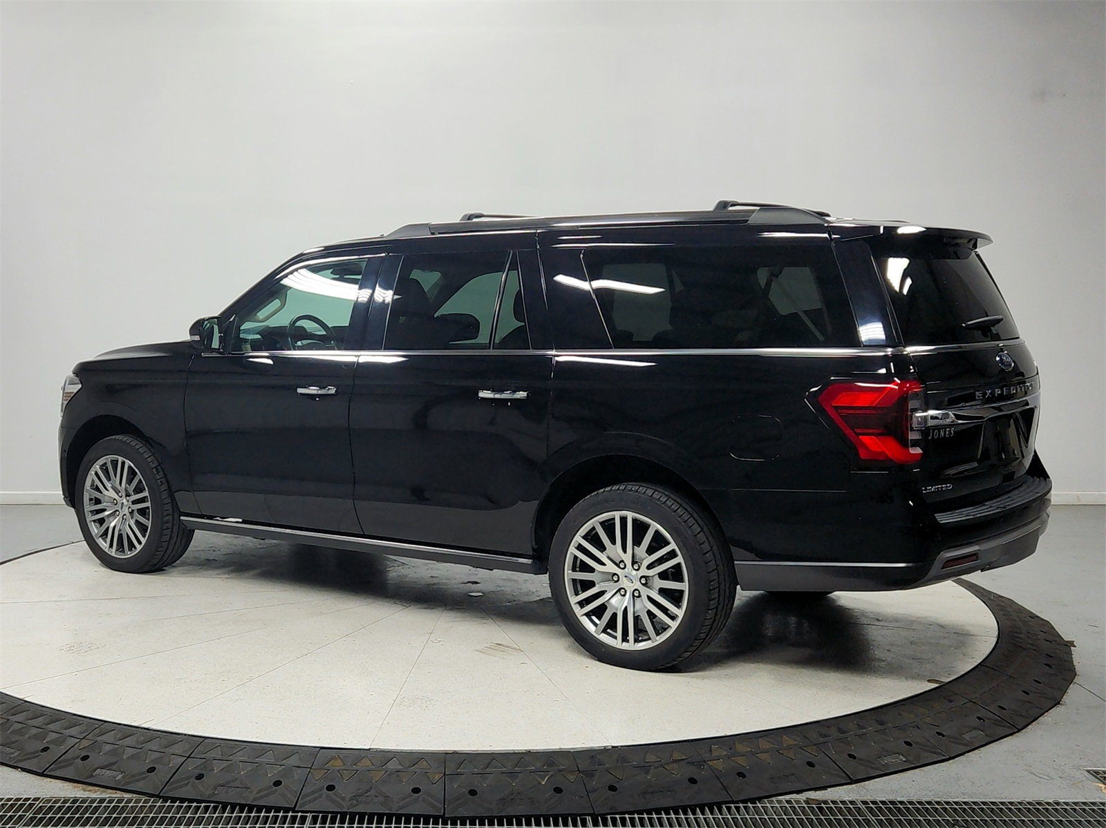 2024 Ford Expedition MAX Limited photo 4