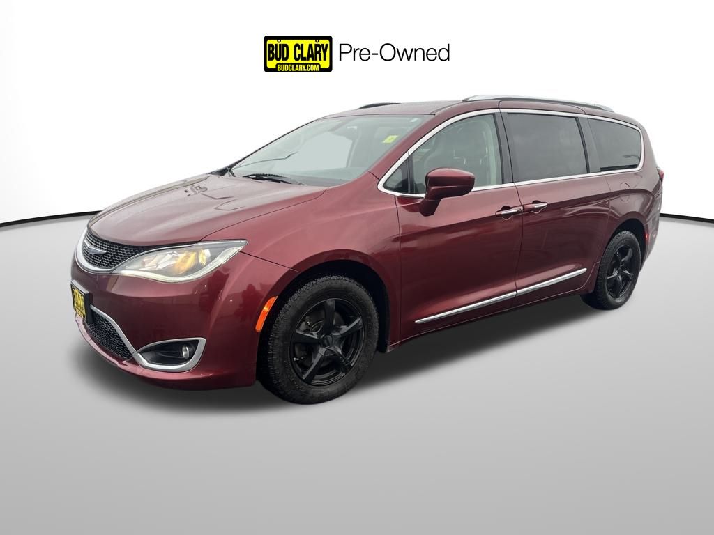 2017 Chrysler Pacifica Touring-L Plus's photo