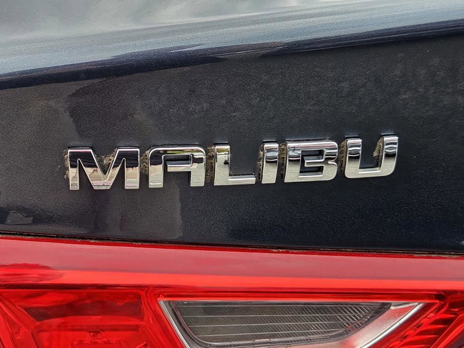2019 Chevrolet Malibu LS photo 11