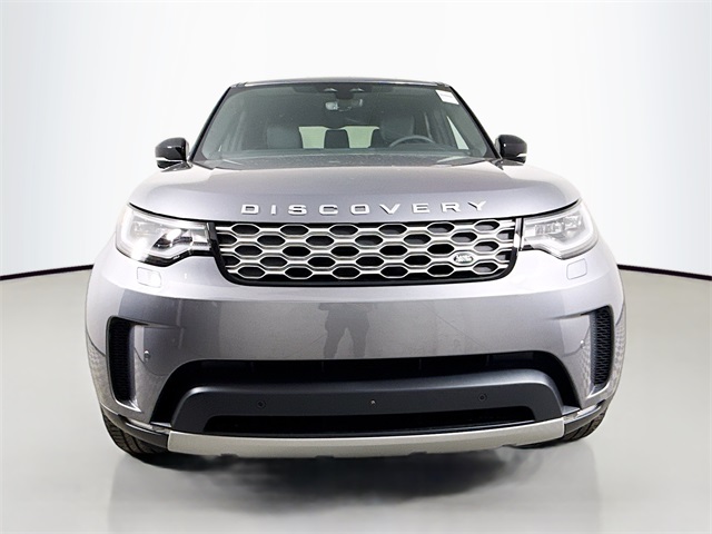 2025 Land Rover Discovery S photo 2