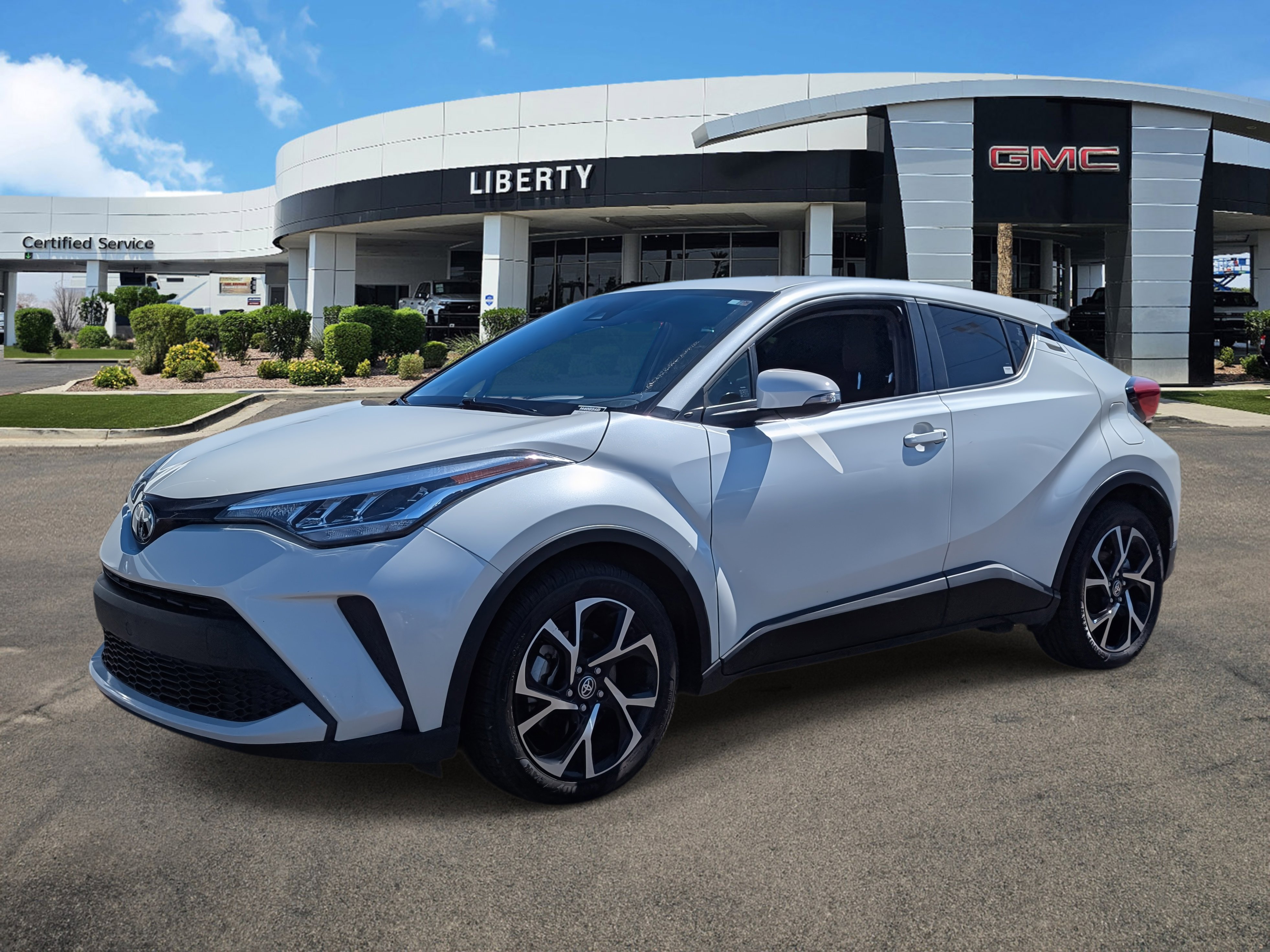 2021 Toyota C-HR LE photo 10