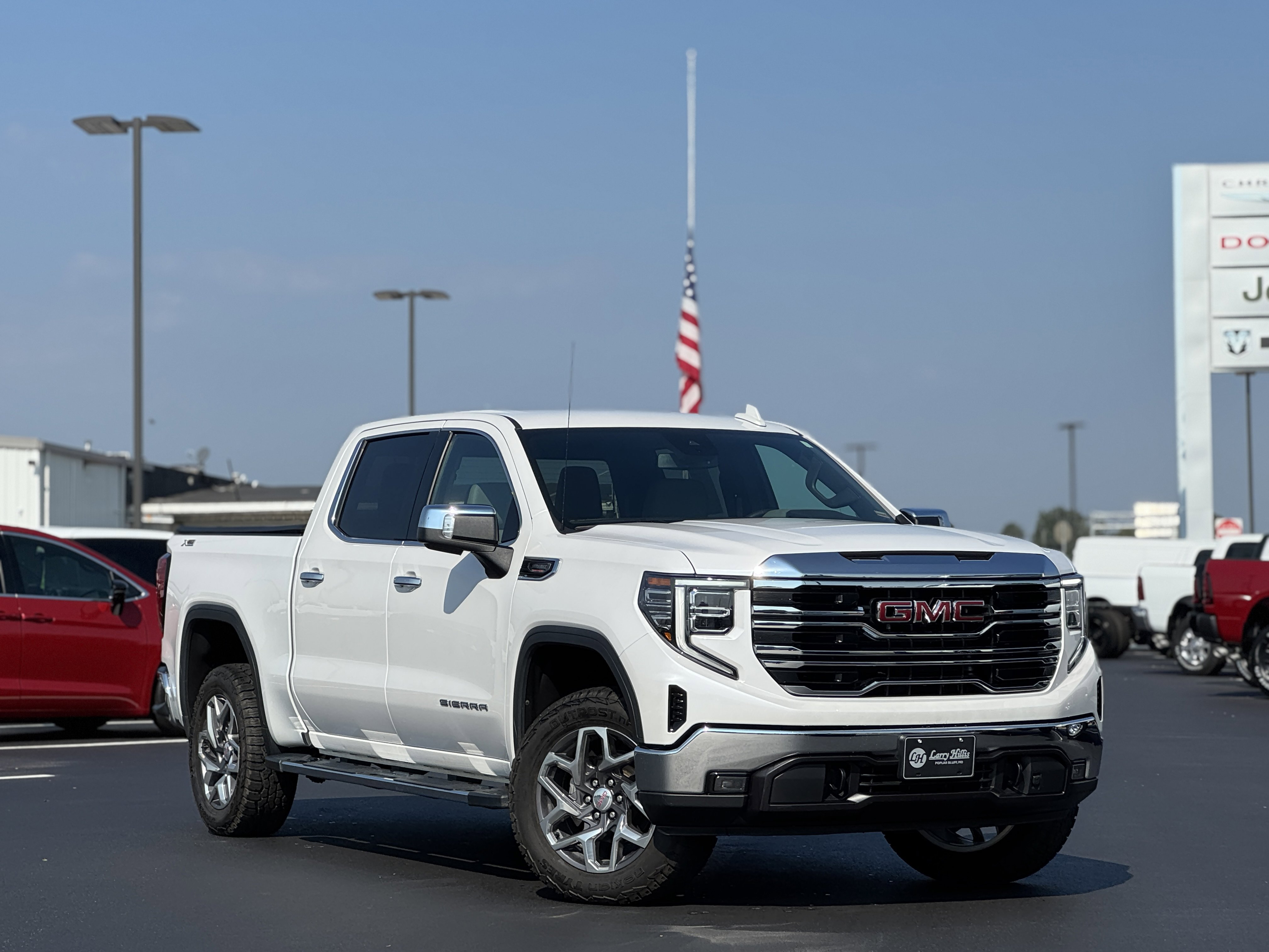 2023 GMC Sierra 1500 SLT's photo