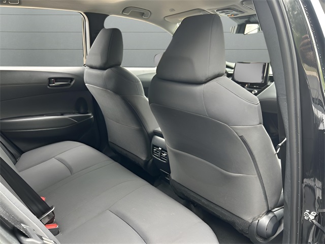 2024 Toyota Corolla Cross LE photo 27