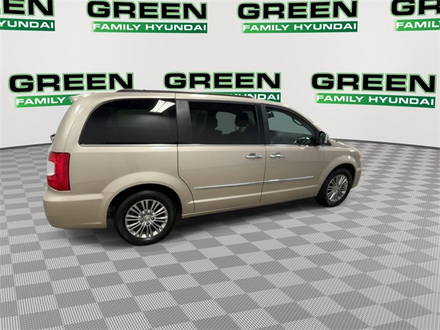 2014 Chrysler Town & Country photo 21