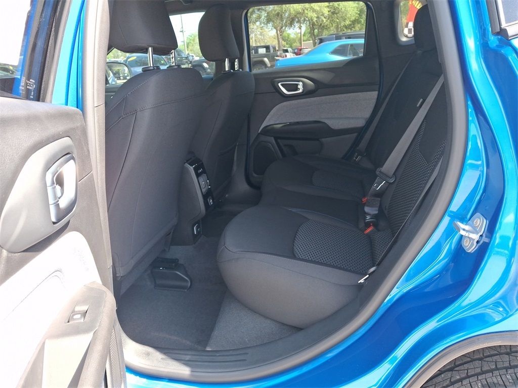 2025 Jeep Compass Sport photo 15