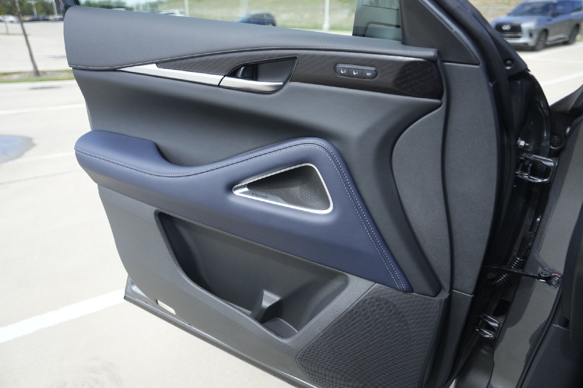 2026 Infiniti QX60 AWD photo 12