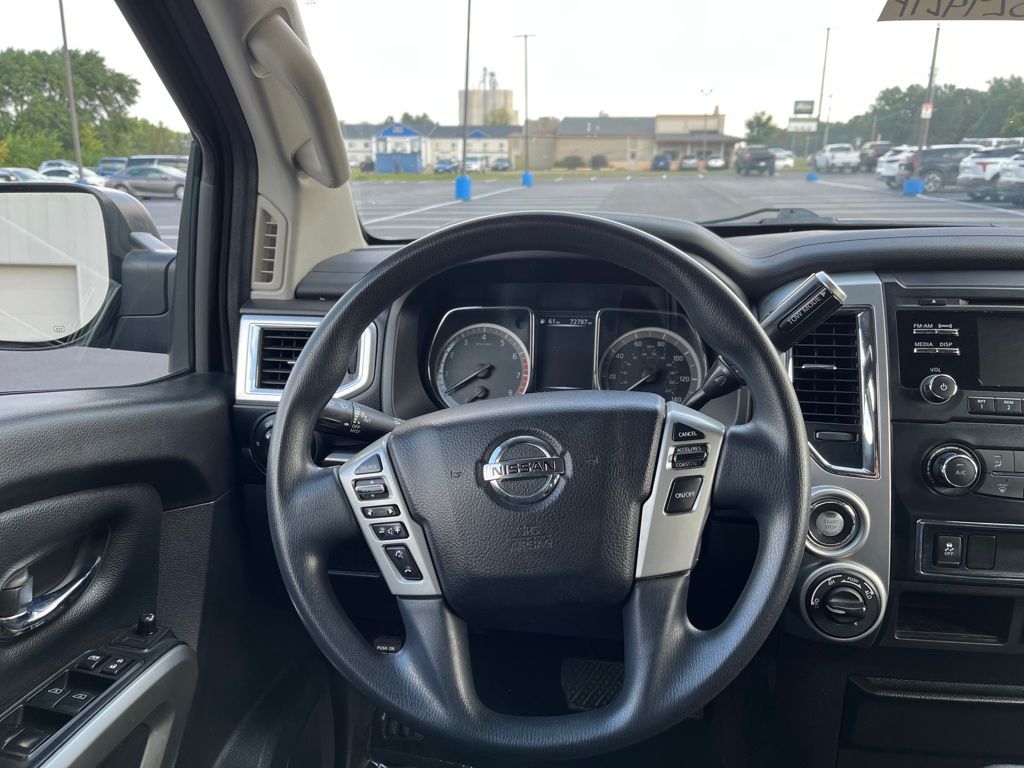 2018 Nissan Titan S photo 13