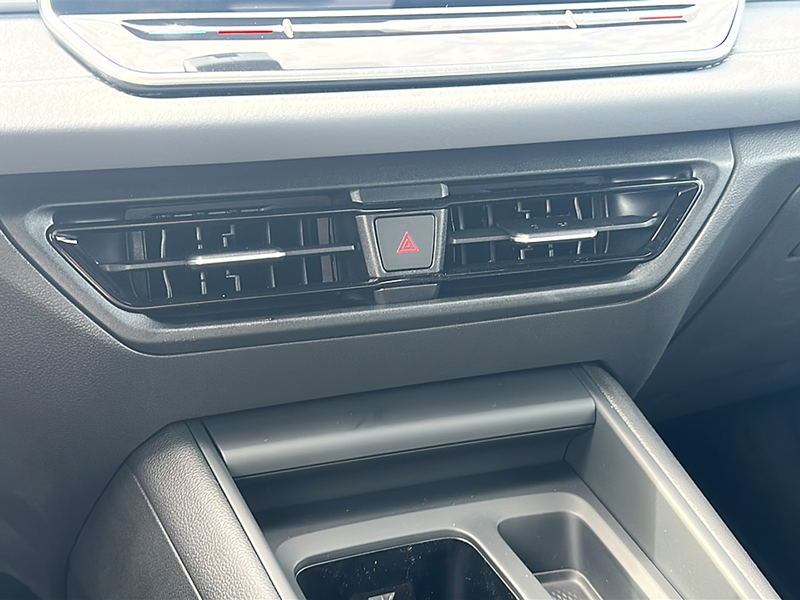 2025 Volkswagen Tiguan SE R-Line Black photo 11