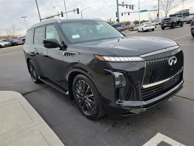 2025 Infiniti QX80 photo 3