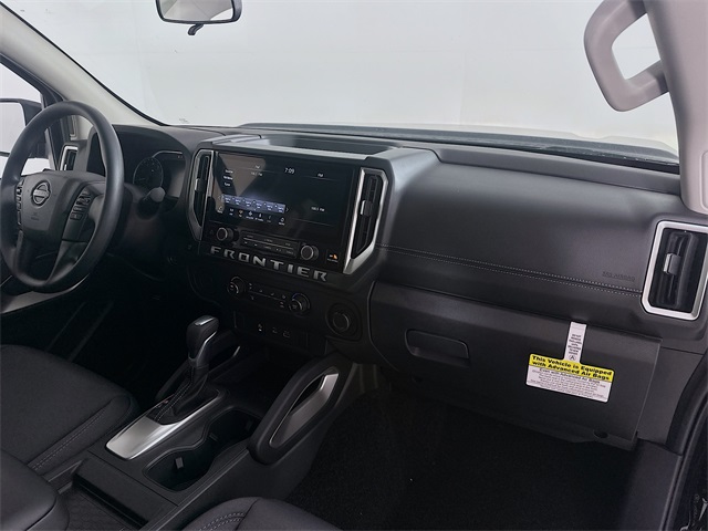 2025 Nissan Frontier SV photo 26