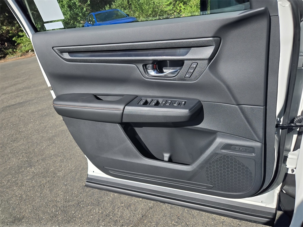 2026 Honda CR-V Hybrid Sport-L photo 11