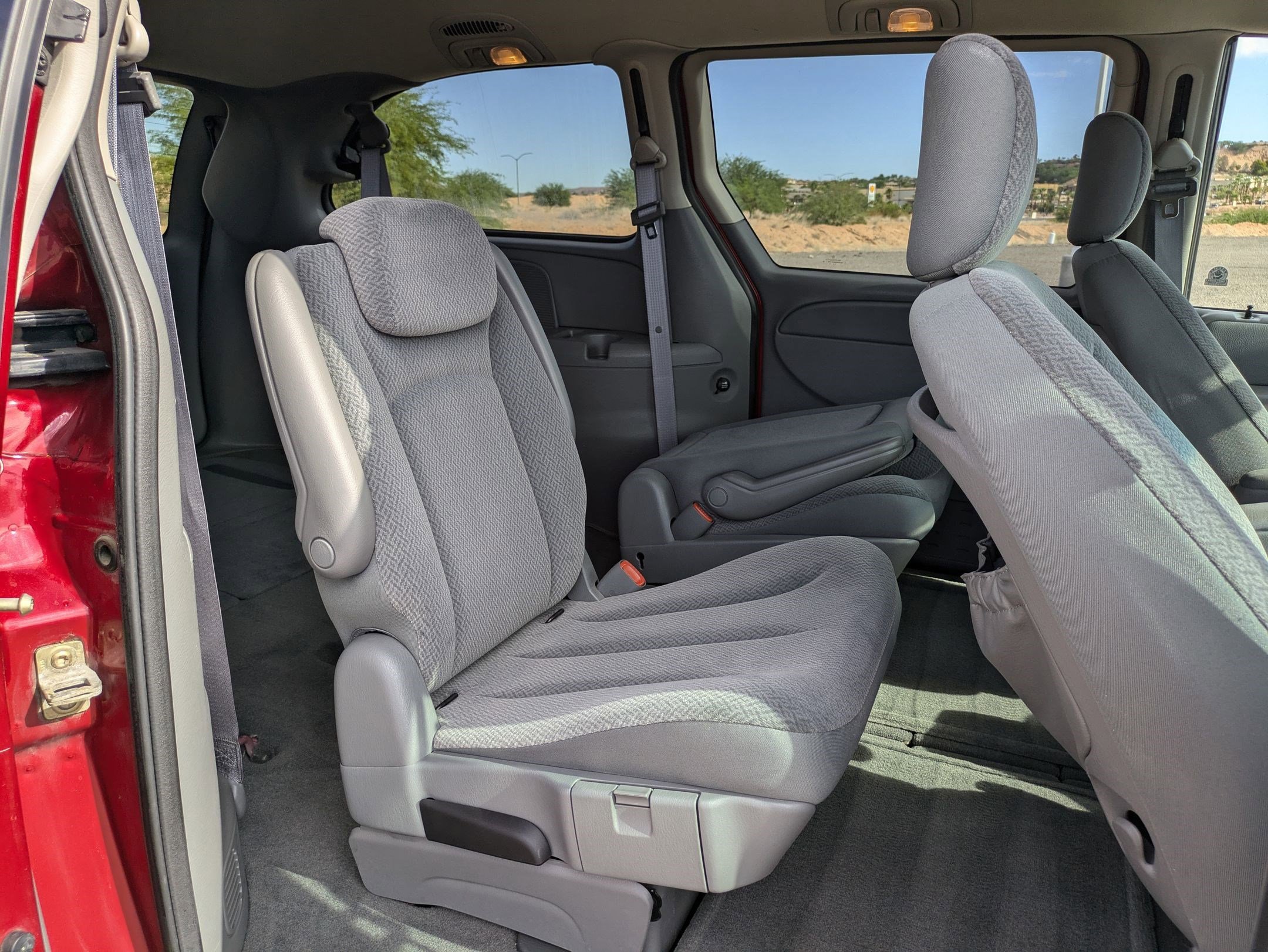 2006 Chrysler Town & Country Touring photo 22