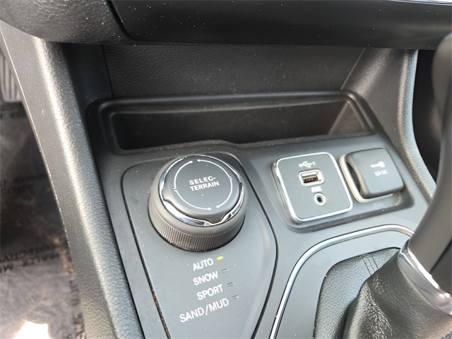 2022 Jeep Cherokee Latitude Lux photo 20