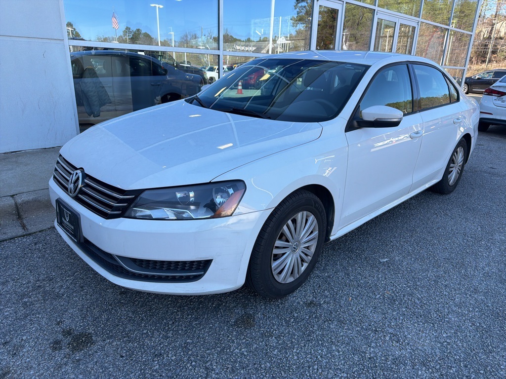 2015 Volkswagen Passat S's photo