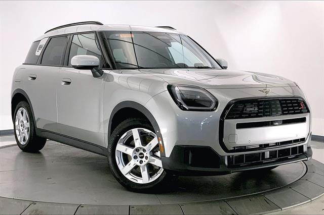 2026 MINI Countryman S's photo