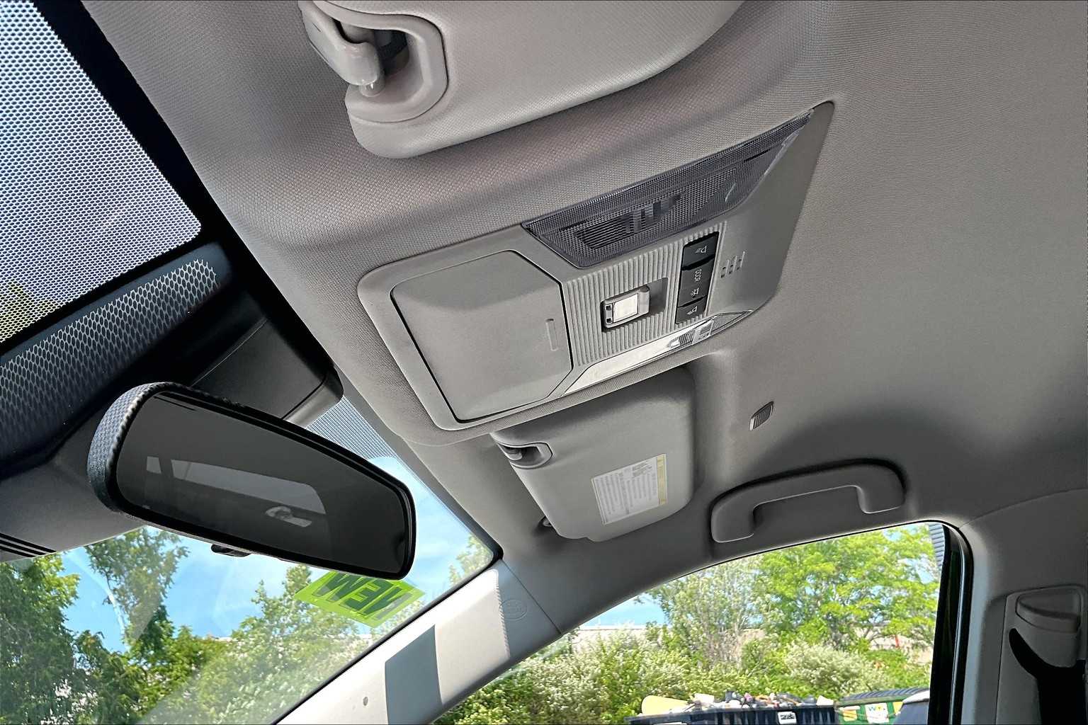 2025 Toyota RAV4 LE photo 20