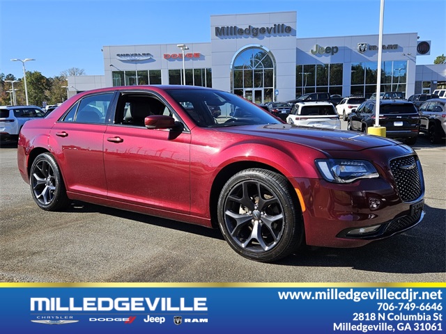 2023 Chrysler 300 S's photo
