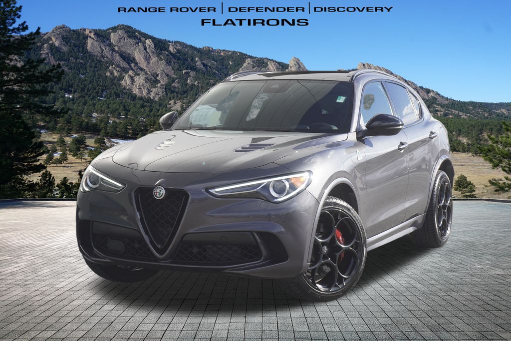2023 Alfa Romeo Stelvio Quadrifoglio