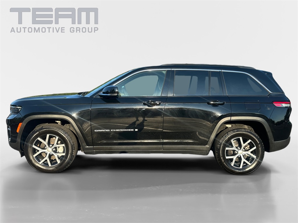 2024 Jeep Grand Cherokee Limited photo 2