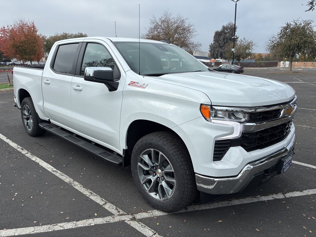 2026 Chevrolet Silverado 1500 LT's photo
