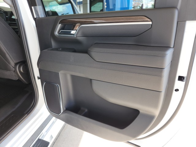 2025 Chevrolet Silverado 2500HD LT photo 16