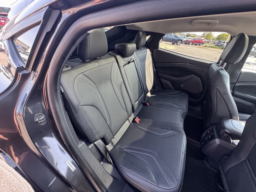 2022 Ford Mustang Mach-E Premium photo 17