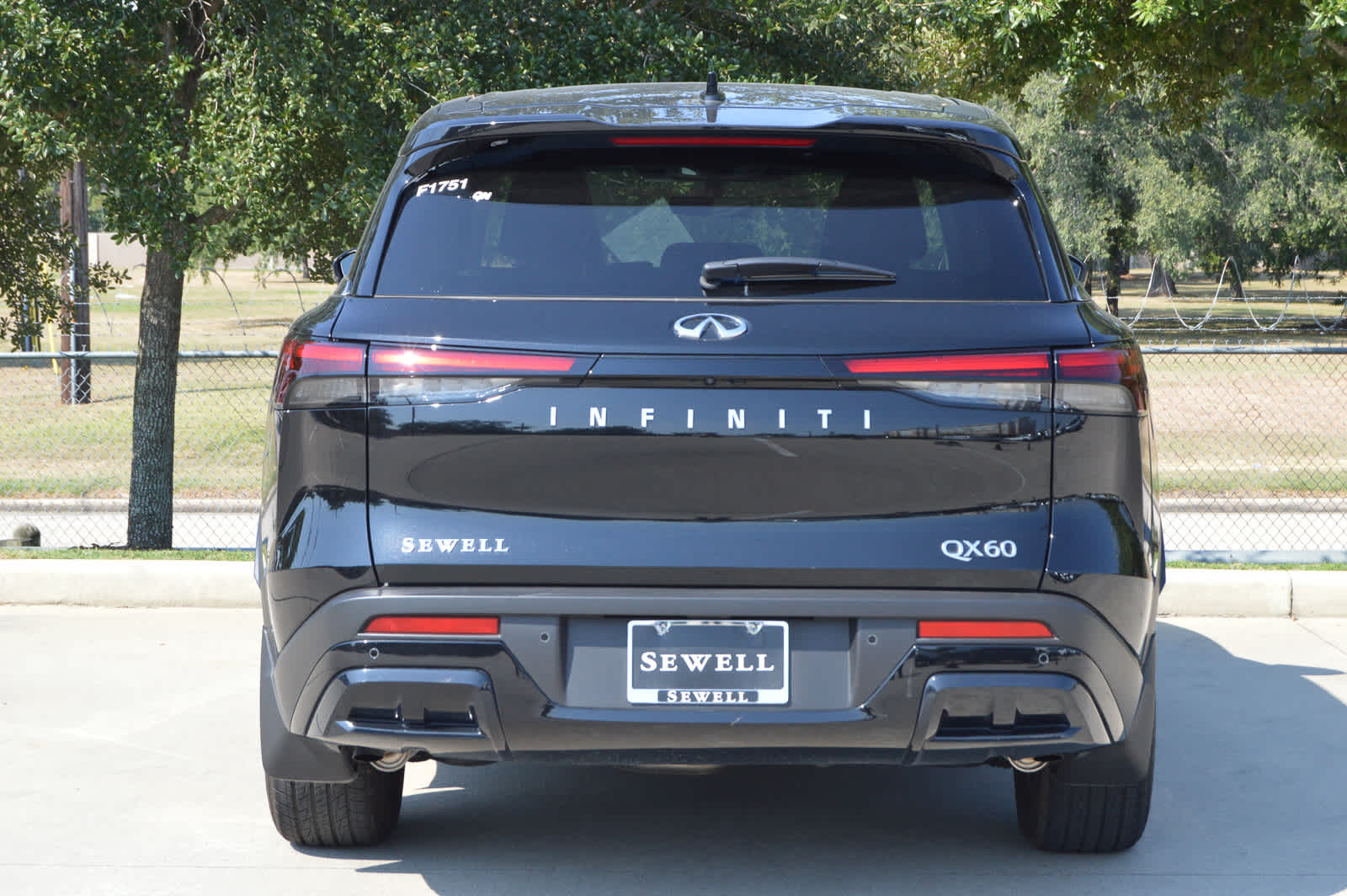 2025 Infiniti QX60 Pure photo 5