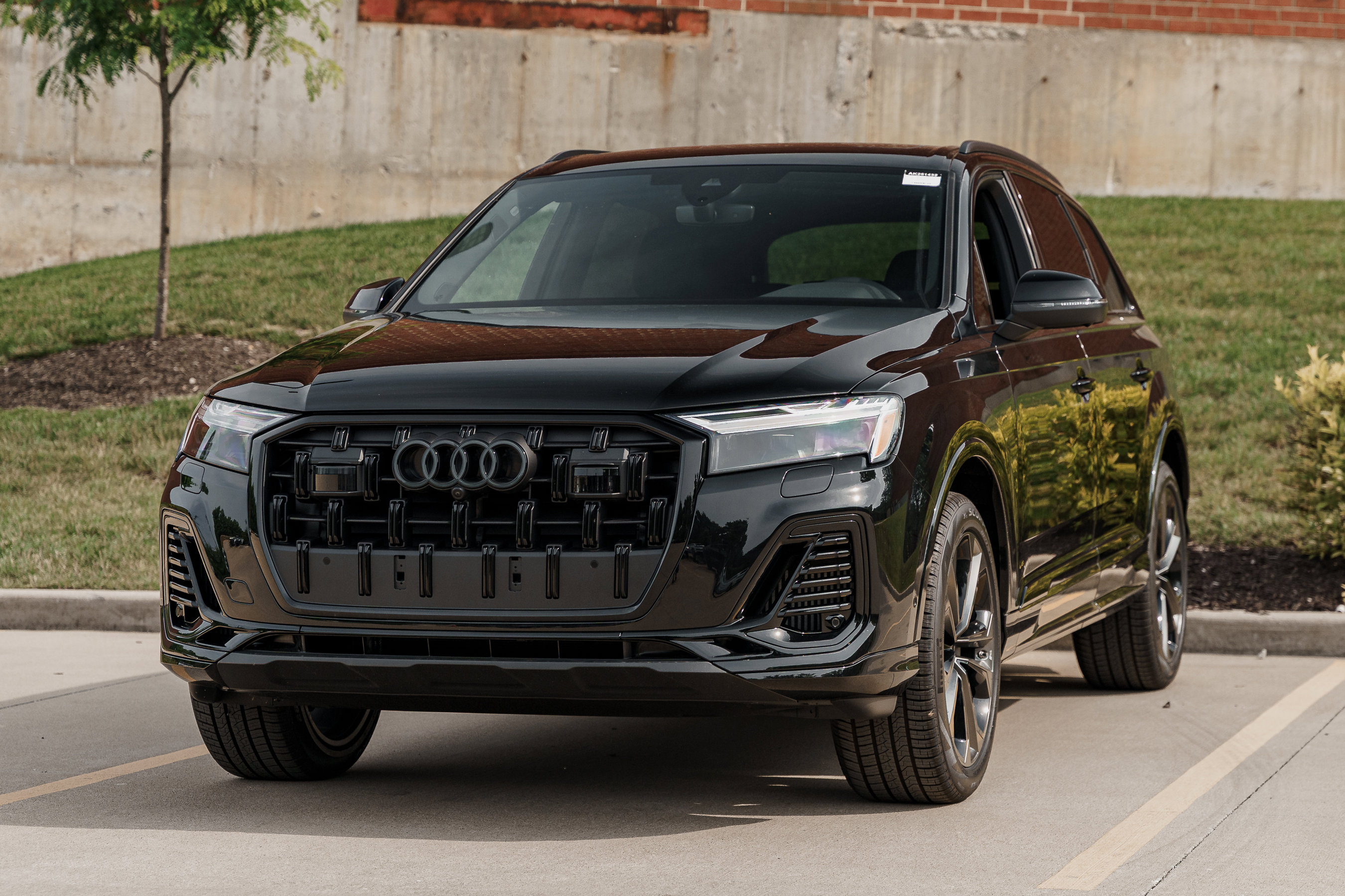 2025 Audi Q7 Premium Plus photo 4