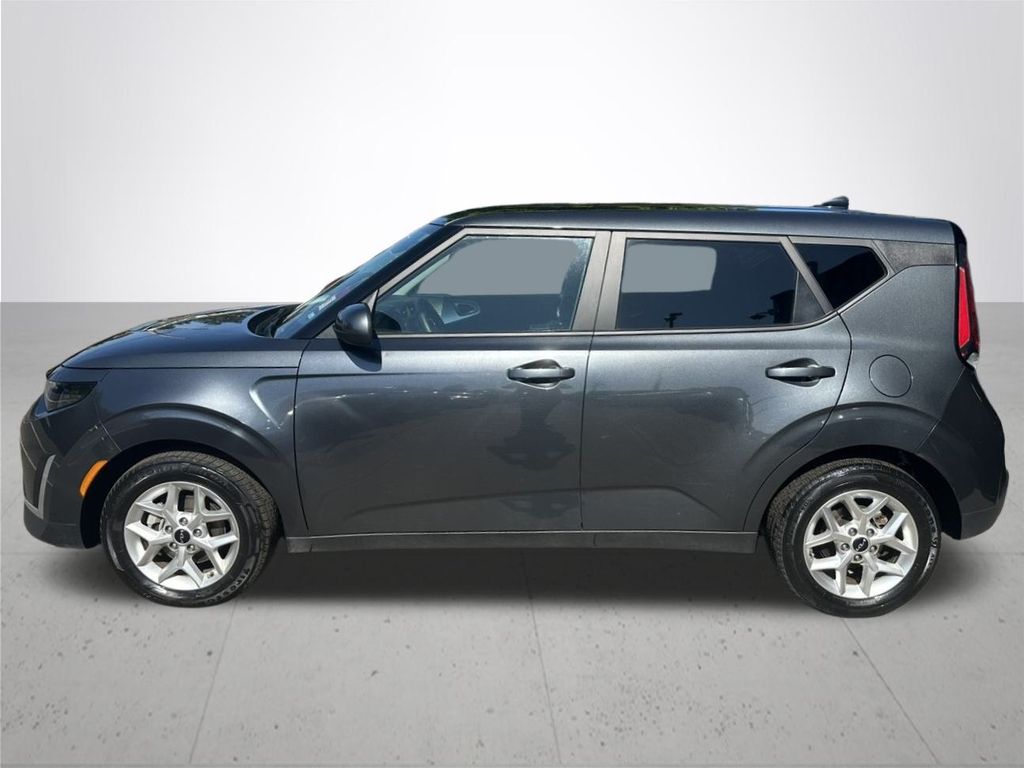 2023 Kia Soul LX photo 10