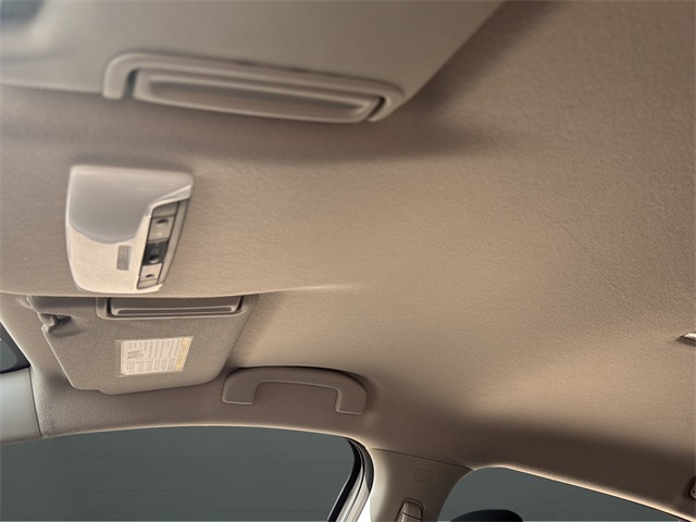 2025 Nissan Versa 1.6 SV photo 18