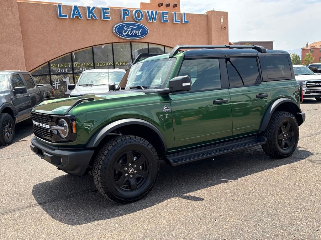 2025 Ford Bronco 4-Door Outer Banks's photo