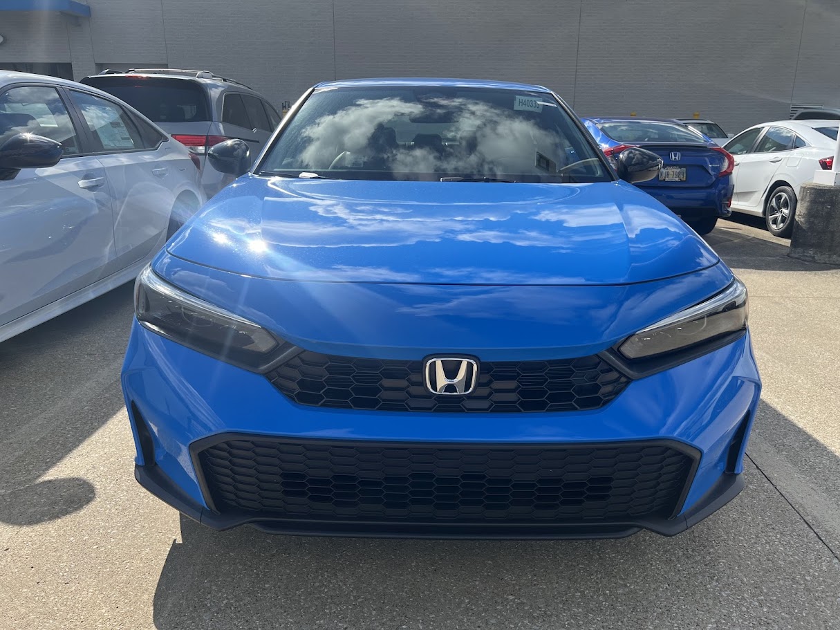 2025 Honda Civic Hatchback Sport photo 2