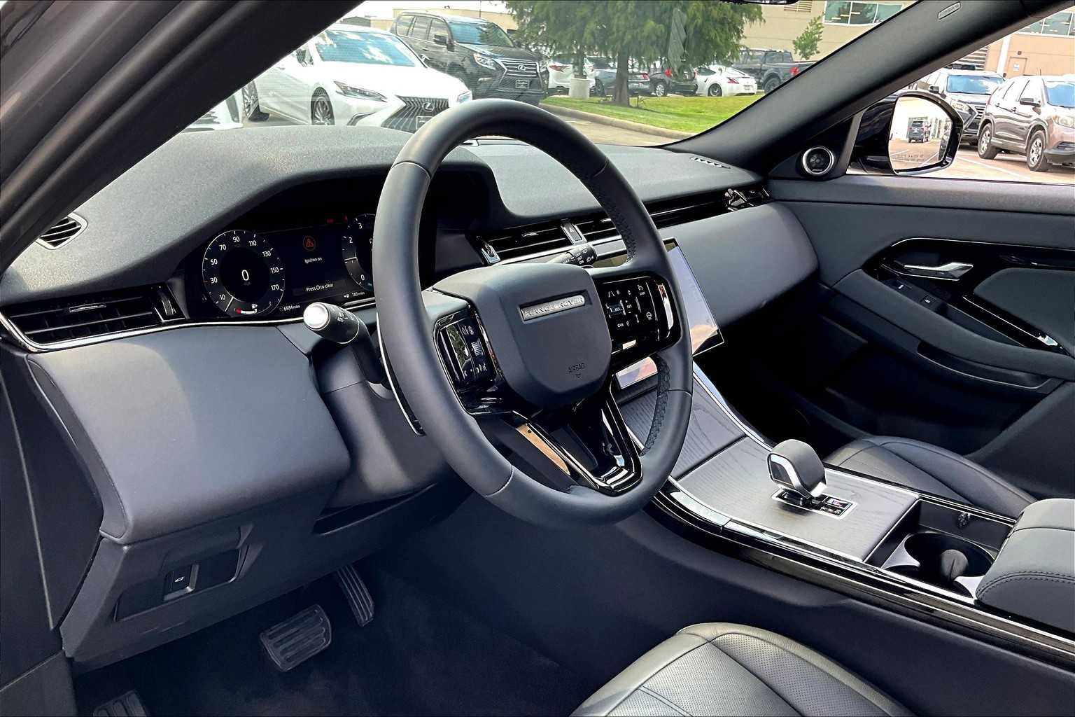 2024 Land Rover Range Rover Evoque S photo 28