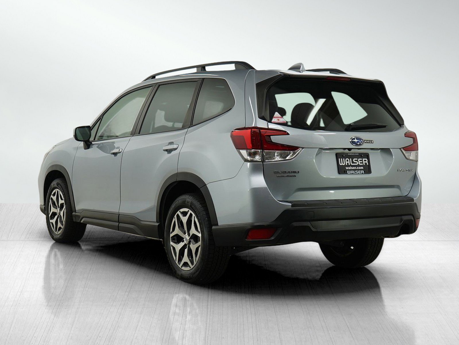 2021 Subaru Forester Premium photo 3