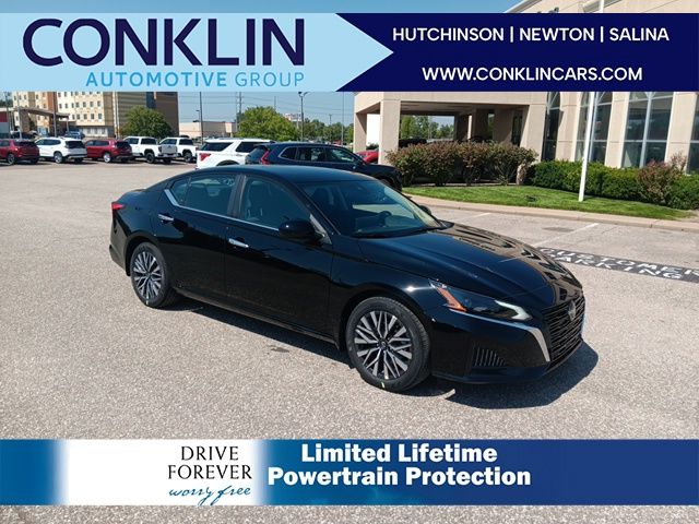 2025 Nissan Altima SV's photo