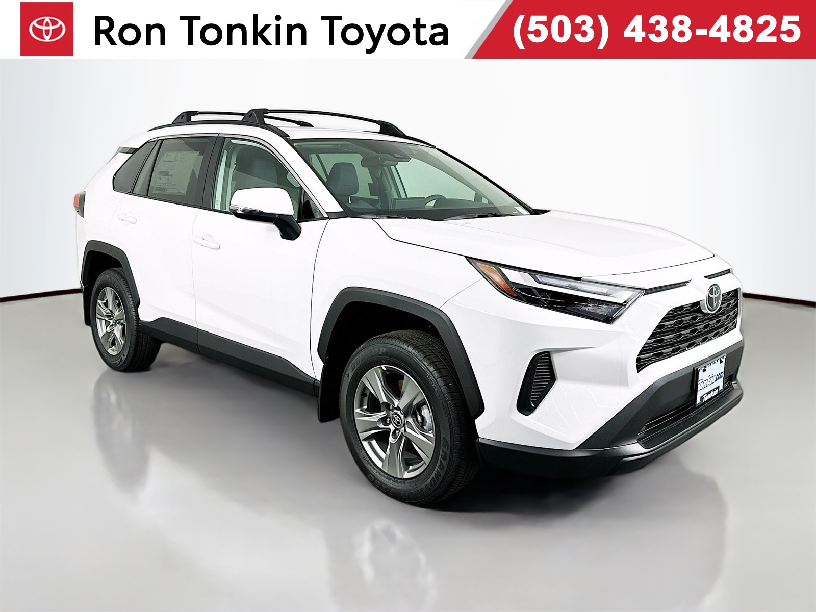 2025 Toyota RAV4 XLE's photo