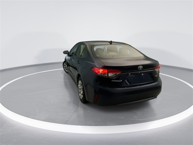 2020 Toyota Corolla LE photo 2