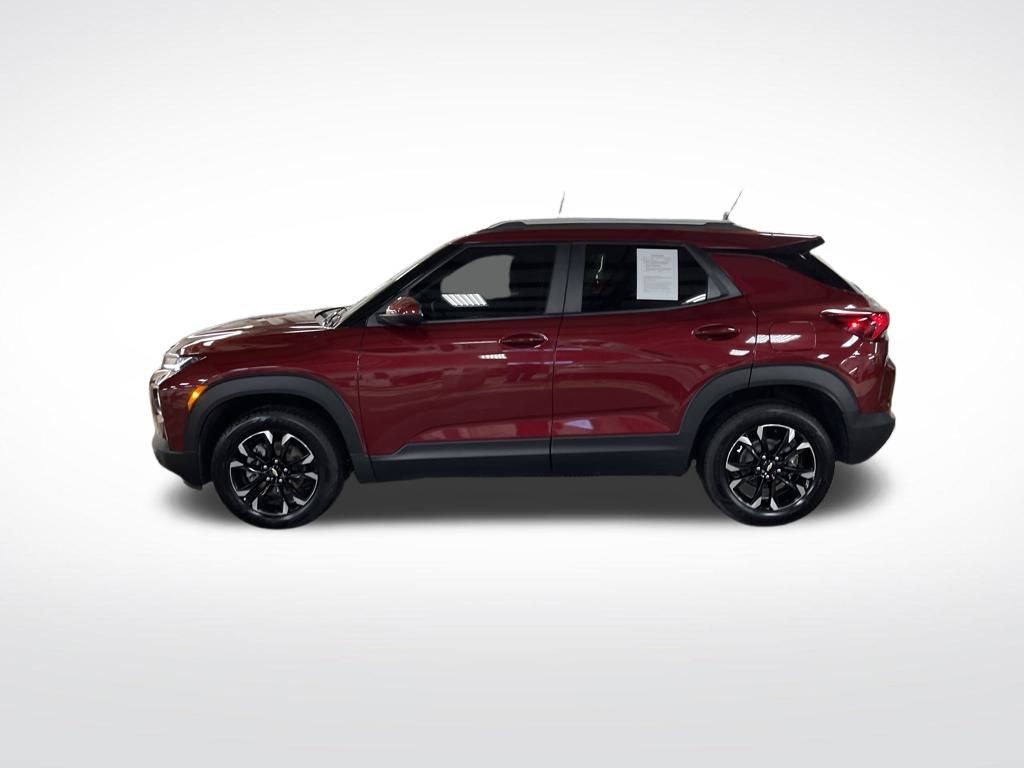 2022 Chevrolet Trailblazer LT photo 2