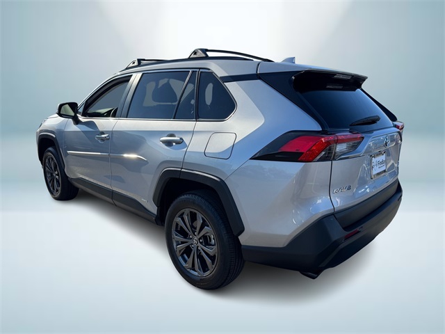 2024 Toyota RAV4 Hybrid XLE Premium photo 3