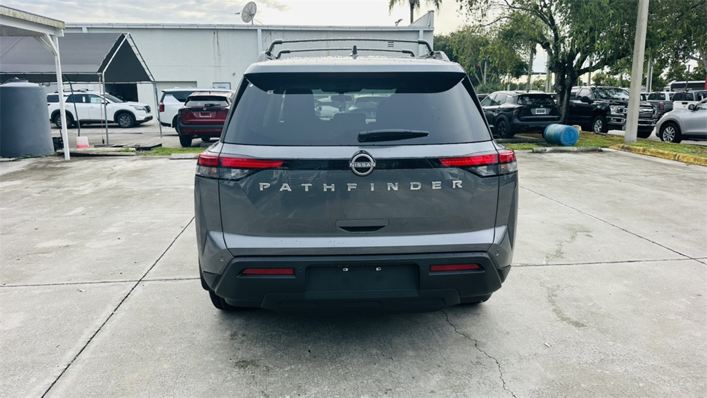 2025 Nissan Pathfinder SV photo 4