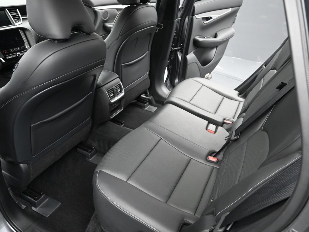 2022 Infiniti QX50 Luxe photo 22