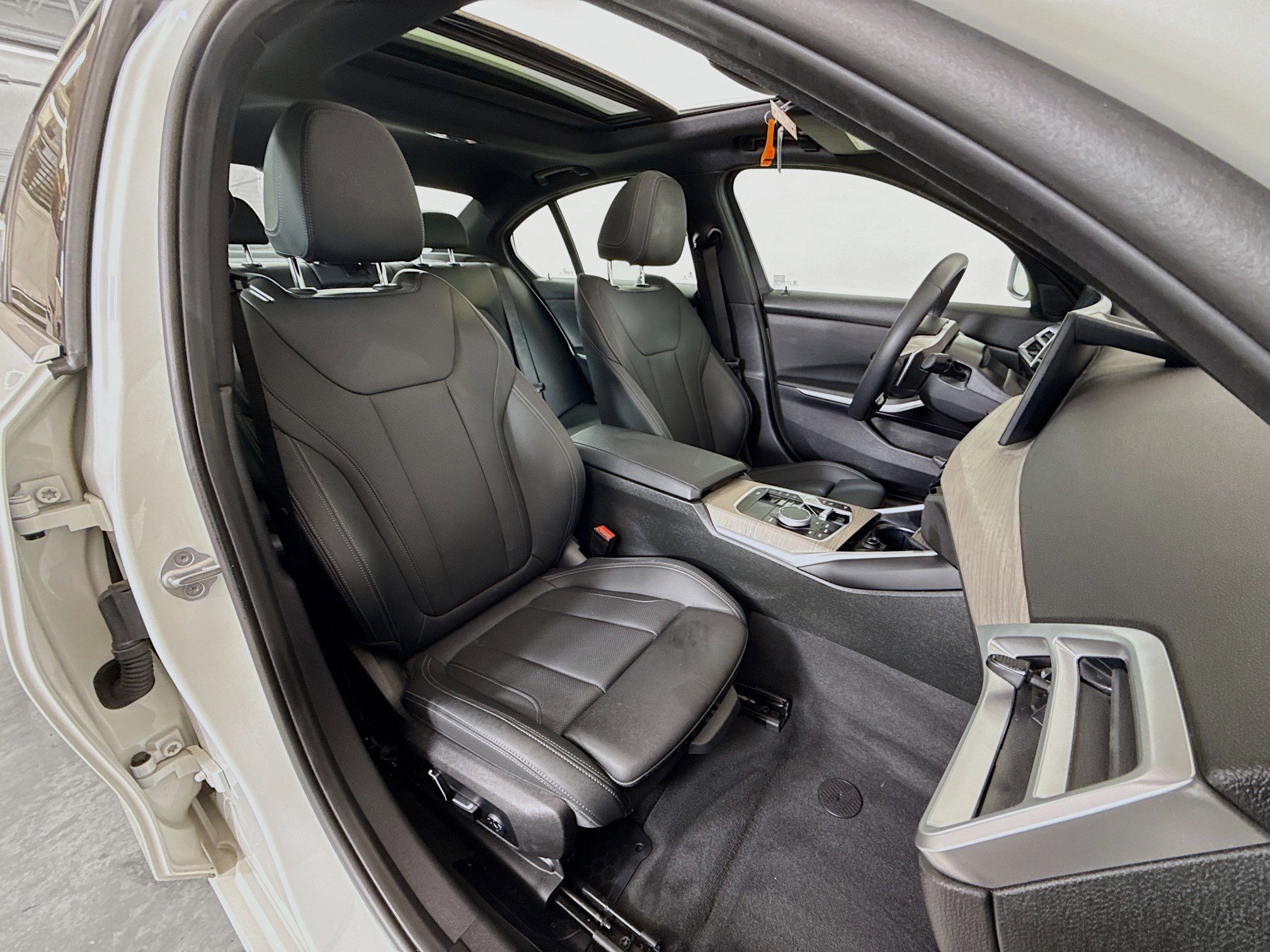 2025 Bmw 330i photo 27